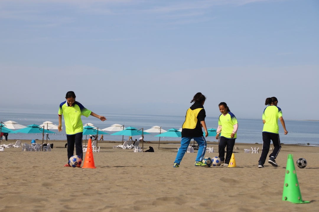 和硕金沙滩旅游攻略_和硕金沙滩住宿_和硕金沙滩能游泳吗