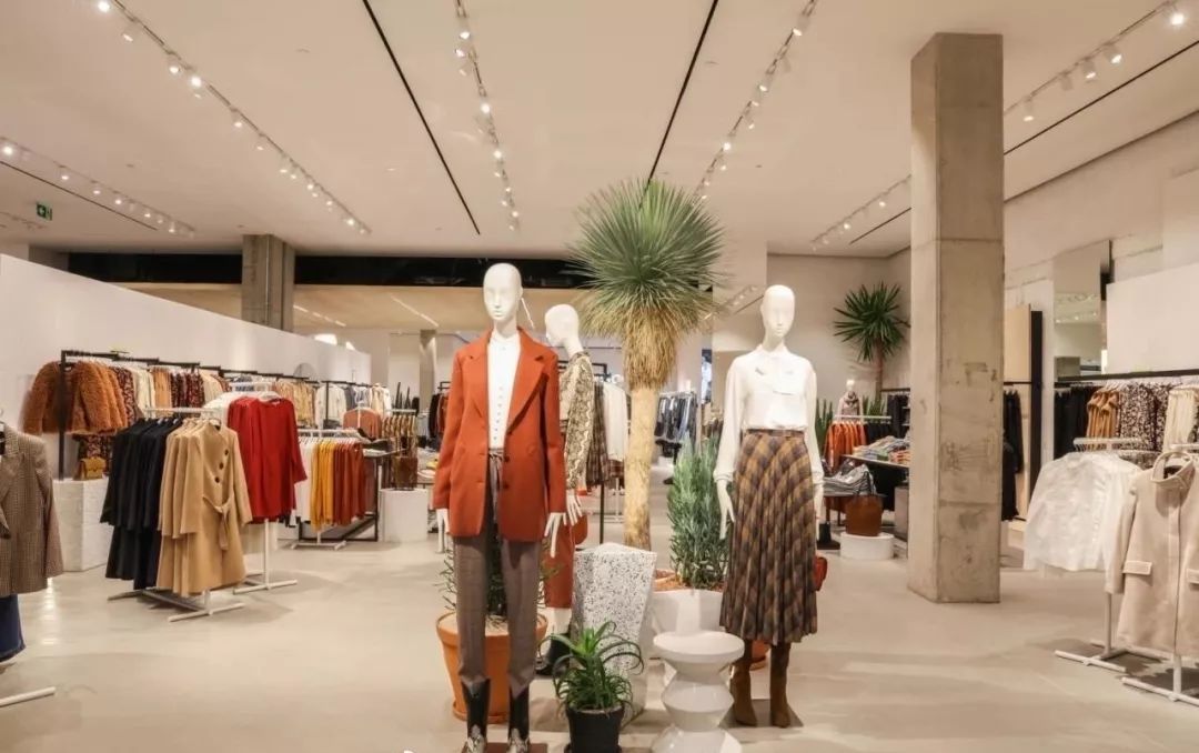 双11后实体店凉凉?不!10大信号预测实体店比电商疯狂100倍!(图13) 零食实体店好做吗_零食实体店_零食实体店品牌排行榜