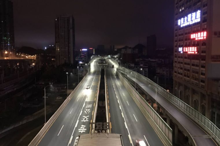 贵阳空中怪车事件视频_贵阳都溪林场空中怪车事件_贵阳空中怪车遗址展览