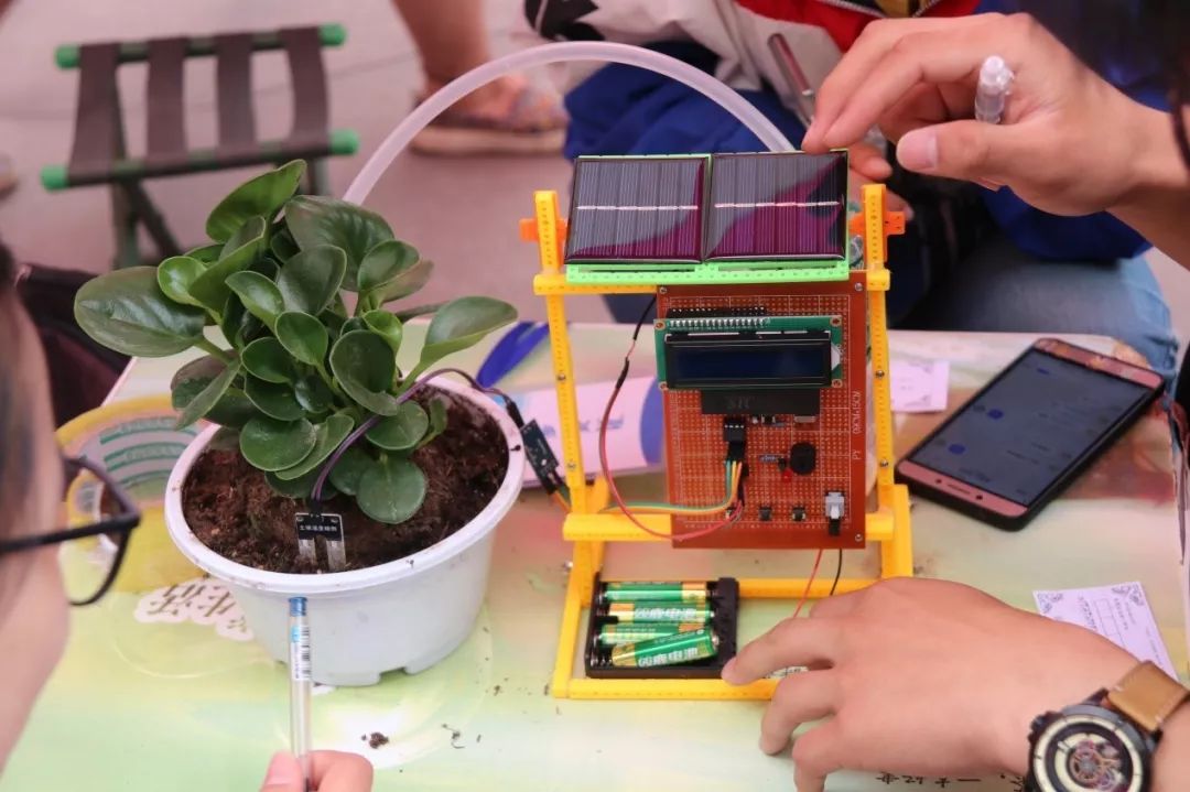 两轮电动平衡车三维图_两轮电动平衡车什么牌子好_双轮电动平衡车