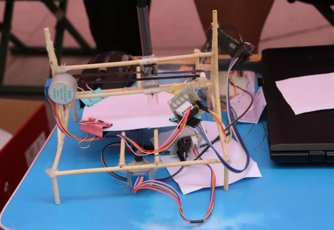 双轮电动平衡车_两轮电动平衡车什么牌子好_两轮电动平衡车三维图