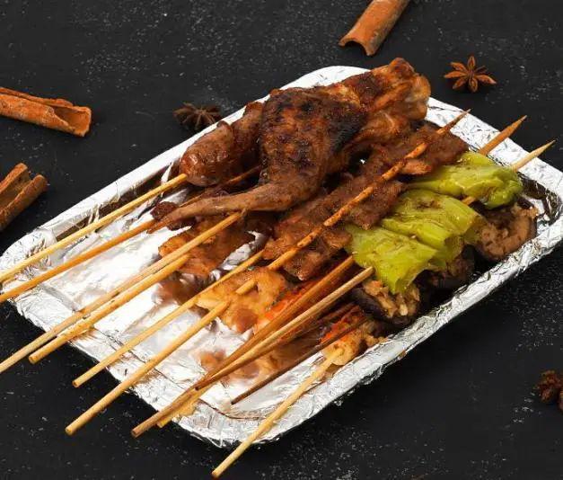 烧烤需要准备哪些东西?除了肉和火,你还漏了什么?(图6) 烧烤食物准备_自己烧烤需要准备食材_烧烤需要备的材料