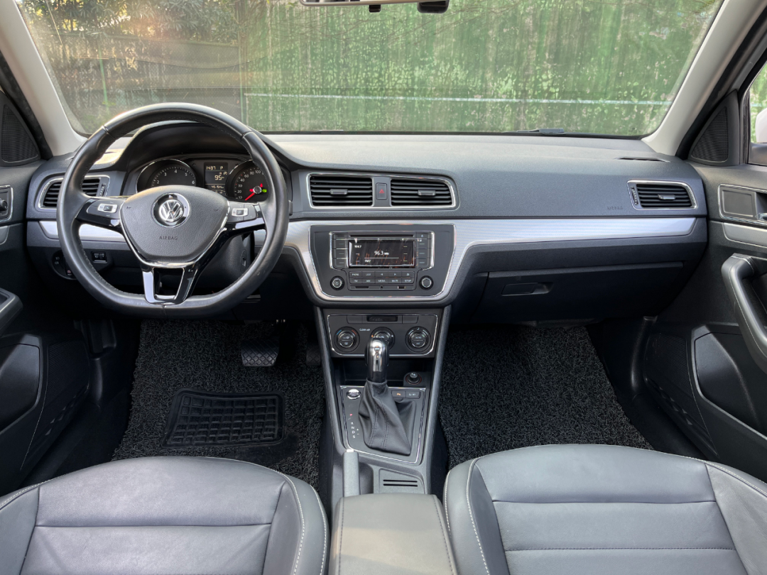 大众朗行2017款180TSI DSG舒适版:时尚外观与实用空间的完美结合(图7) 大众朗行旅行版_大众旅行车朗行_旅行大众版朗行版区别