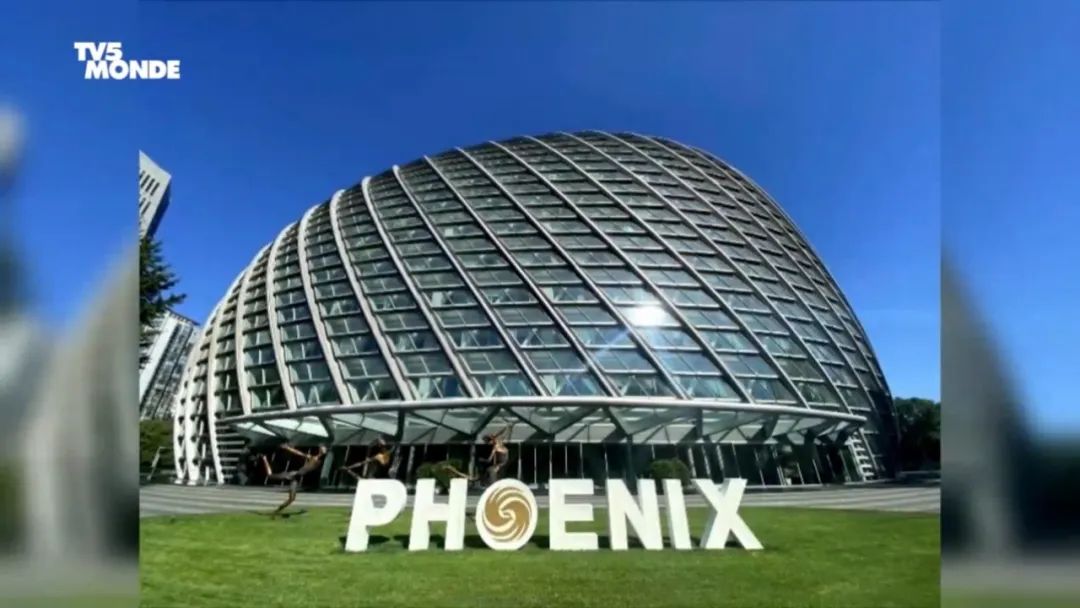 1925年巴黎装饰艺术展海报图片_巴黎海报手绘_巴黎时装海报