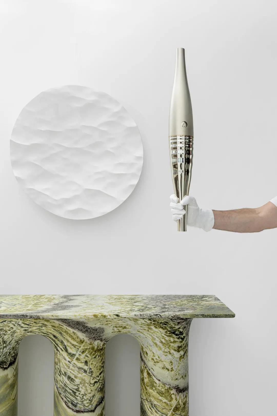 巴黎海报手绘_巴黎时装海报_1925年巴黎装饰艺术展海报图片