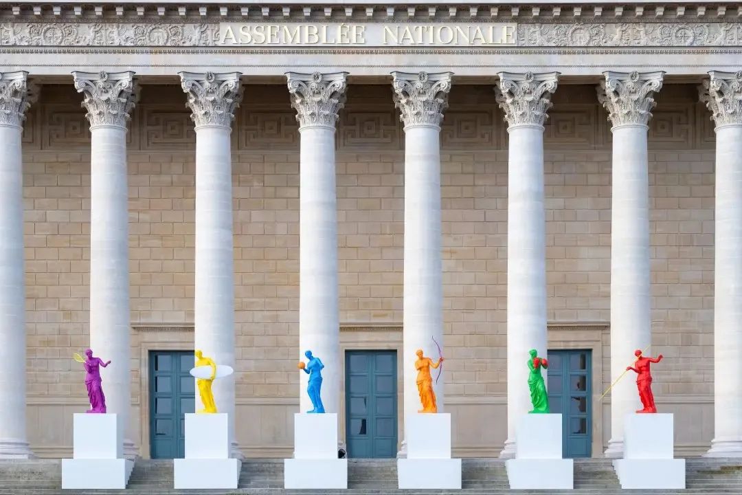 1925年巴黎装饰艺术展海报图片_巴黎海报手绘_巴黎时装海报