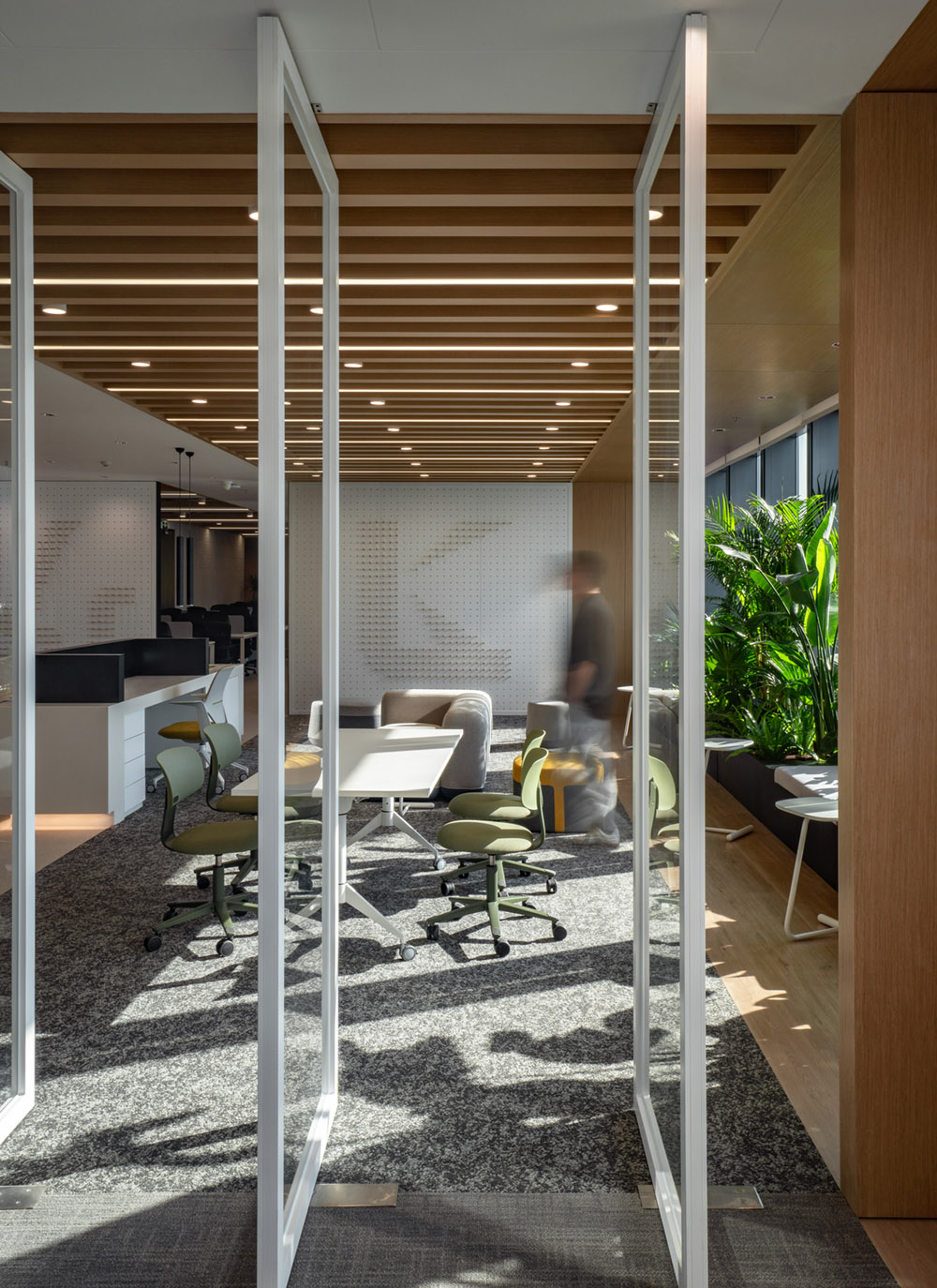 装饰办公室设计_办公装修装饰设计_艺术办公室装修设计