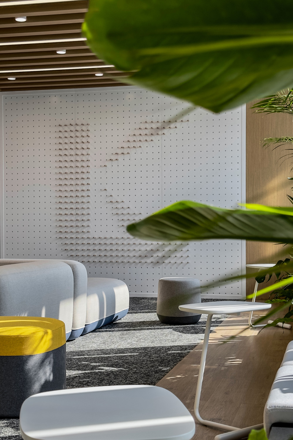 办公装修装饰设计_装饰办公室设计_艺术办公室装修设计