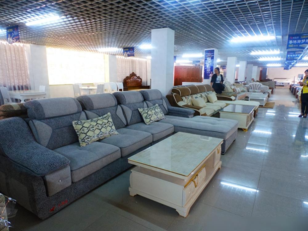 为何网上的沙发和床比实体店便宜？店员说出实情，庆幸自己没买错