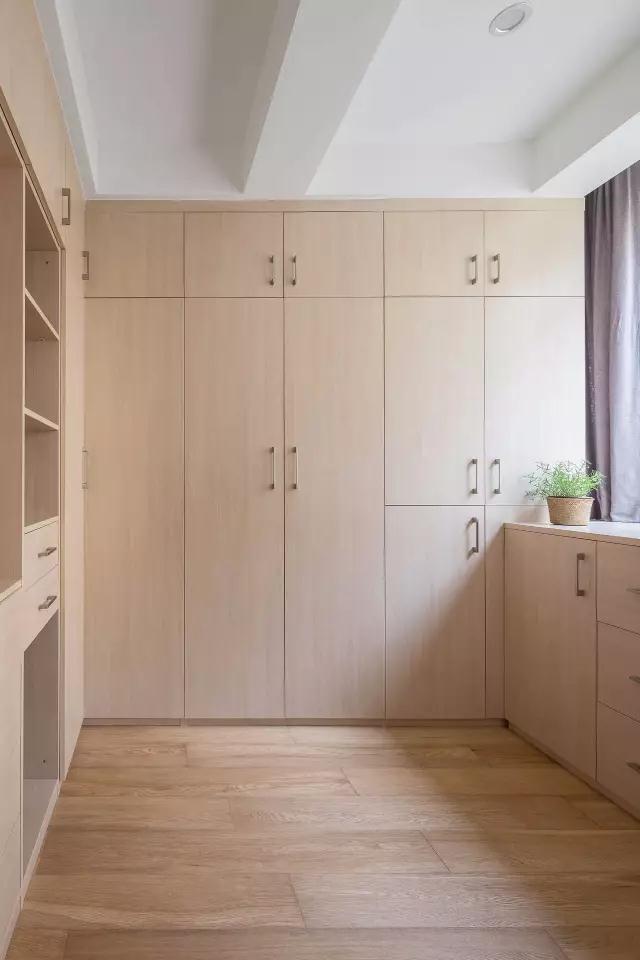 安装衣柜移门视频_安装衣柜移门价格_移门衣柜安装