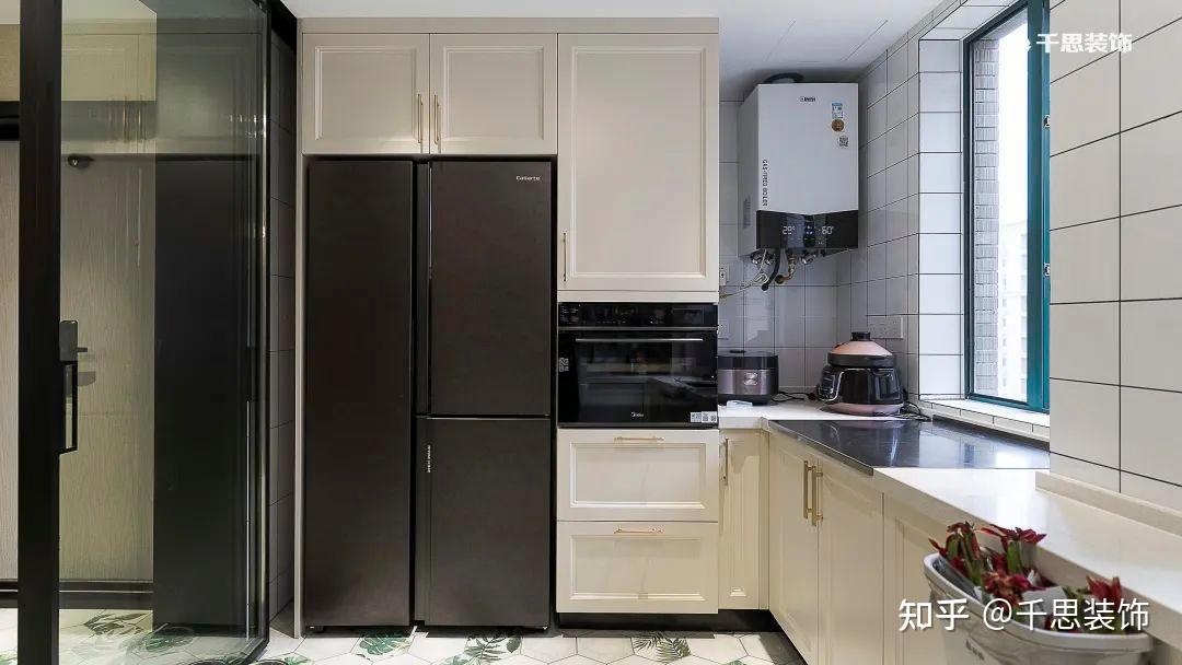 装修效果图黑色系_装修风格黑色系_黑色装修风格效果图