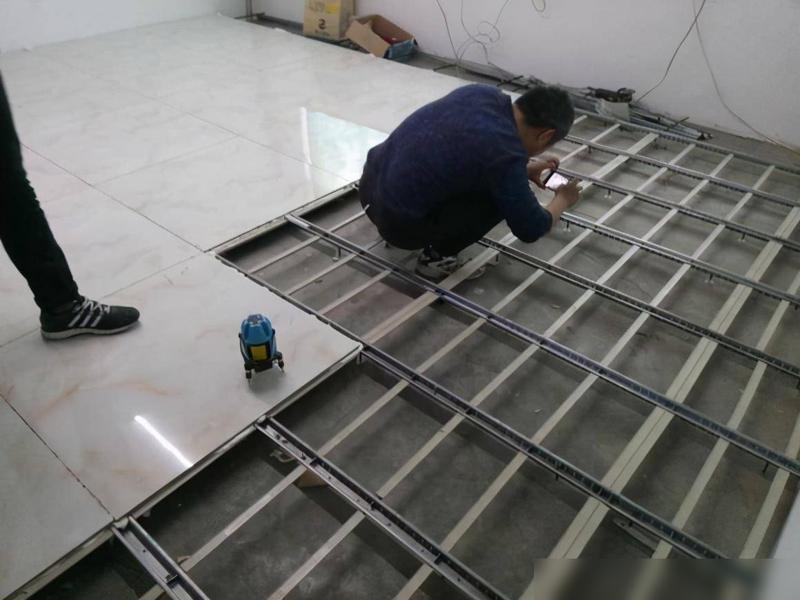 新房装修请的师傅好厉害,不用水泥贴瓷砖,用骨架说也照样结实(图6) 新房装修好用什么除甲醛最好_新房装修好可以一直开窗通风吗_新房装修好的