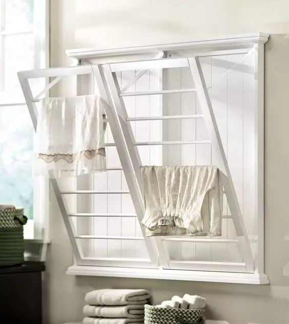 万万没想到,没有阳台竟然还可以这样花样百出地晾衣服(图12) 阳台晒太阳_阳台上可以放浴缸吗_在阳台上能晒日光浴吗