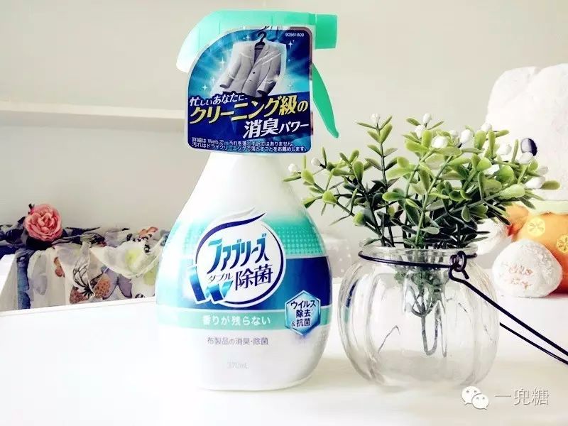 万万没想到,没有阳台竟然还可以这样花样百出地晾衣服(图19) 阳台晒太阳_在阳台上能晒日光浴吗_阳台上可以放浴缸吗