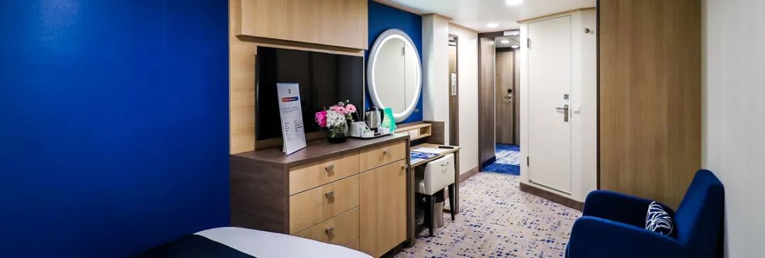 坐游轮,选内舱/海景/阳台/还是套房?啥,最便宜的内舱性价比不是很高?(图6) 阳台上晒太阳有用吗_在阳台上能晒日光浴吗_阳台上可以放浴缸吗