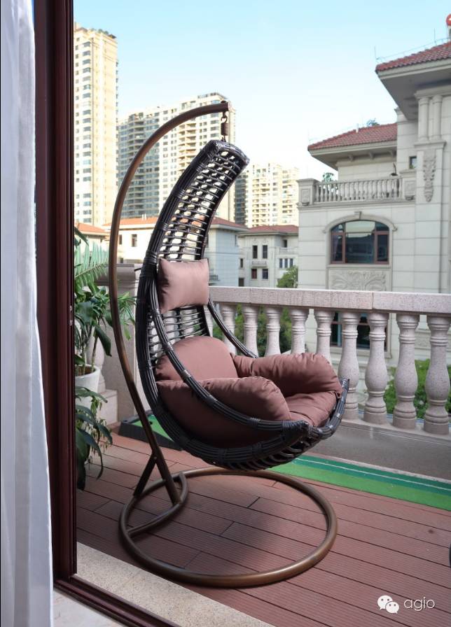 阳台上晒太阳有用吗_阳台晒太阳_在阳台上能晒日光浴吗