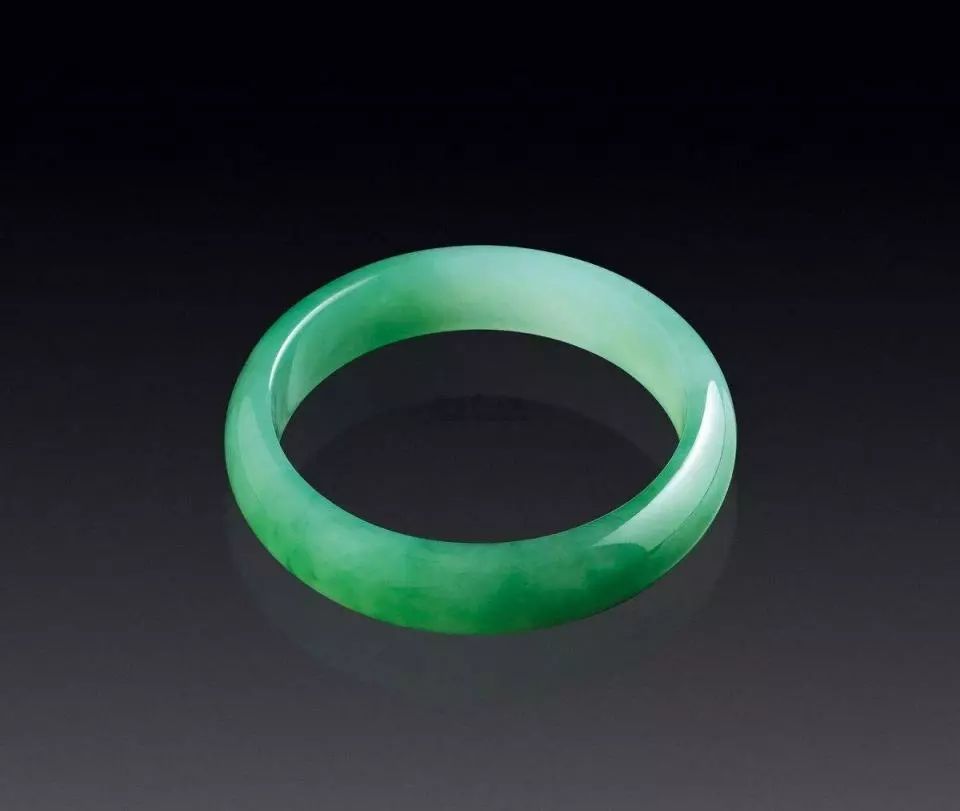 杂质多的翡翠伤身吗_翡翠手镯有杂质影响价值吗_翡翠手镯杂质多值钱吗