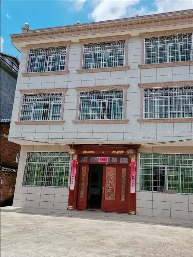 晒晒住了10年的农村房子，婆婆勤劳打理，依旧整洁如新