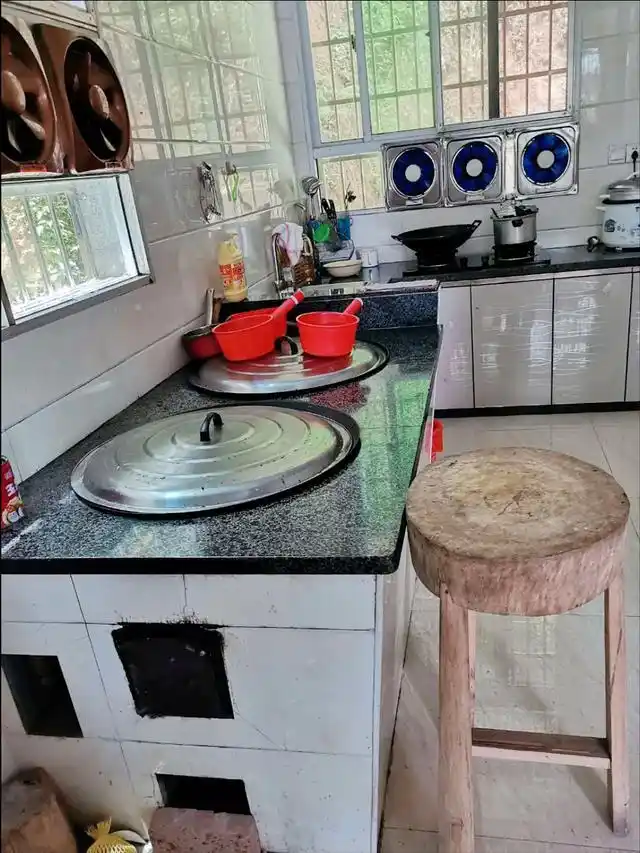 楼房装修图片大全农村_城里姑娘农村婆家生活_农村自建房三层设计