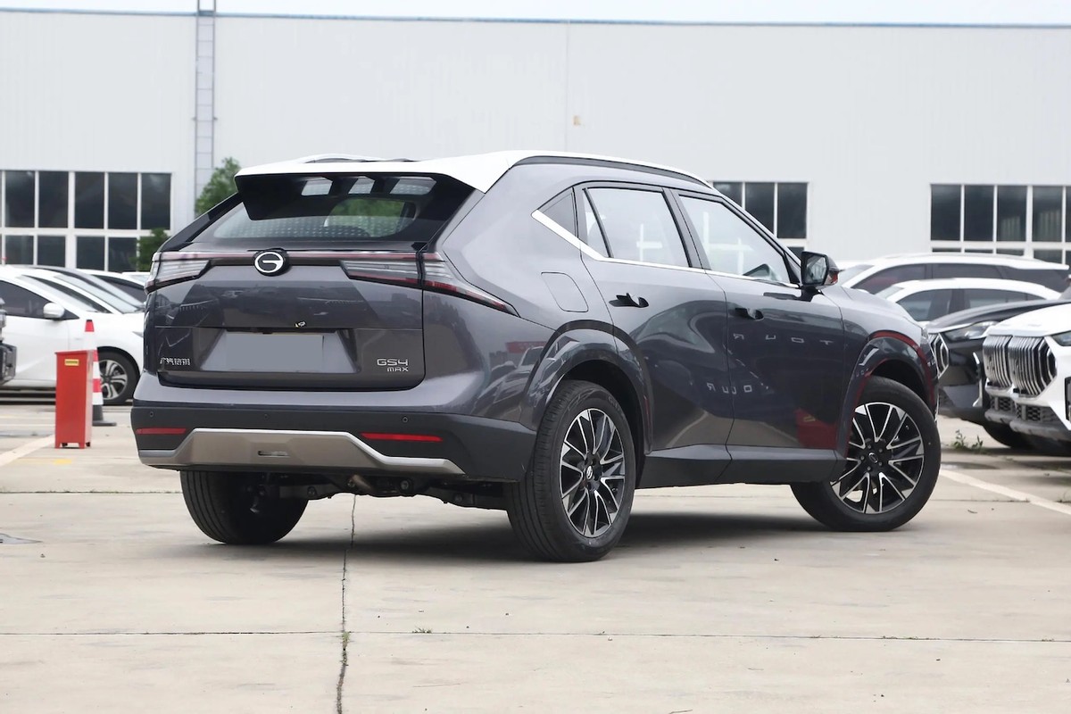 广汽传祺GS4全系1.5T动力、油耗6.8L,标配L2级辅驾,香不香?(图3) 广汽传祺GS4第二代评测_传祺GS4 MAX价格分析_广汽传祺gs4降价优惠