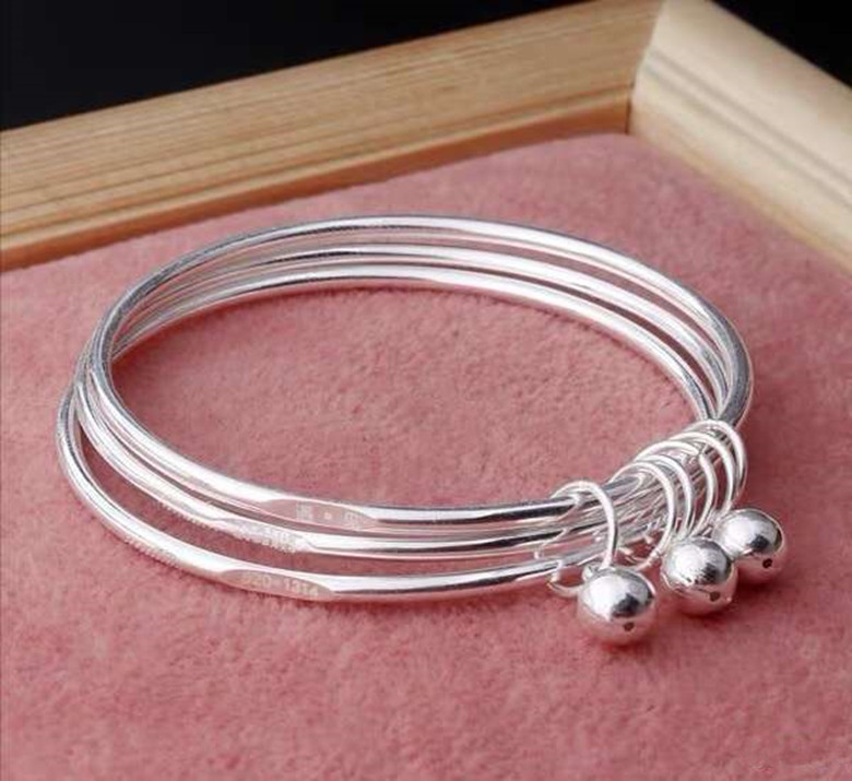 银饰变黑是因为个人体质原因?太扯了,变黑主要跟这件事儿有关系(图2) 银器发黑原因处理_银子氧化变黑了怎么办_银器历史意义