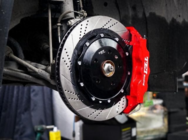 碟刹工作原理_货车安装刹车大王价格_线控刹车技术优势