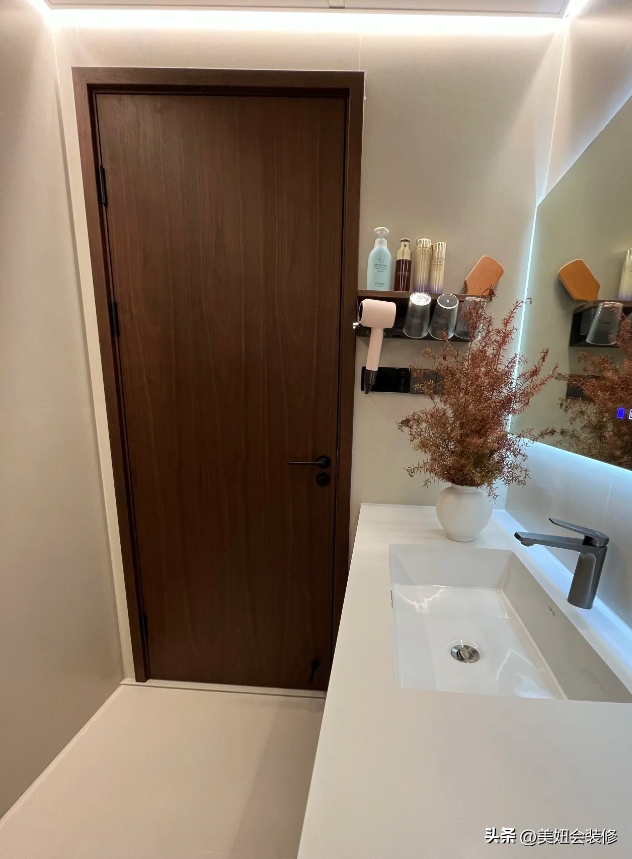 门套怎样做才好看?小细节决定大颜值,这篇门套避坑攻略值得看!(图32) 门套设计要点_中门户型装修_门套拼接方式45度拼