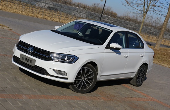 给你不一样的全新感受 中国网试驾大众全新宝来(图2) 一汽大众全新宝来报价__ 一汽大众全新宝来体验