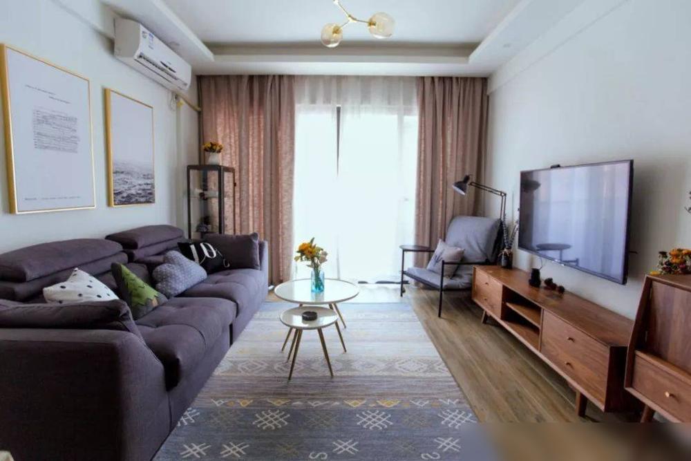 现在年轻人装修,为啥都在客厅死磕窗帘?(图4) 窗帘选择技巧_装修风格现代简约客厅_年轻人窗帘装修趋势