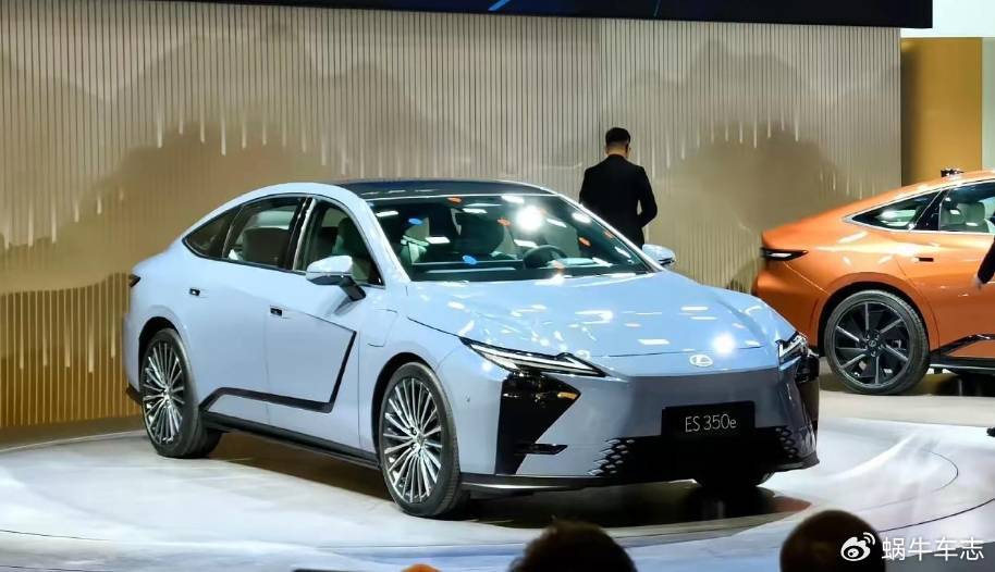 新一代雷克萨斯ES明年来,现款24万多能落地,抄底还是等等新款?(图1) 雷克萨斯ES200现款车型优惠_雷克萨斯ES200价格_雷克萨斯es报价及图片