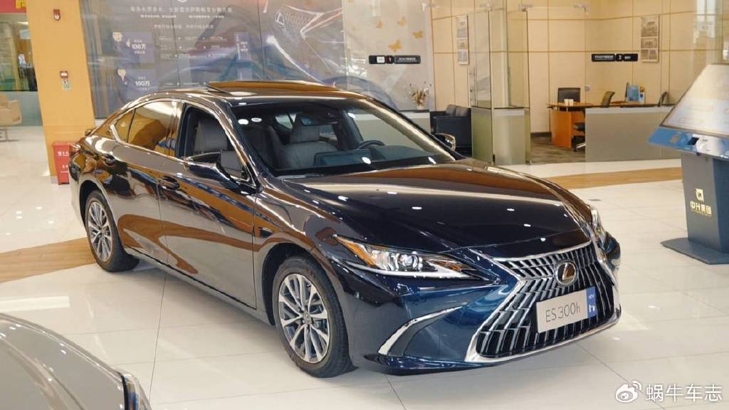 新一代雷克萨斯ES明年来,现款24万多能落地,抄底还是等等新款?(图3) 雷克萨斯ES200现款车型优惠_雷克萨斯ES200价格_雷克萨斯es报价及图片