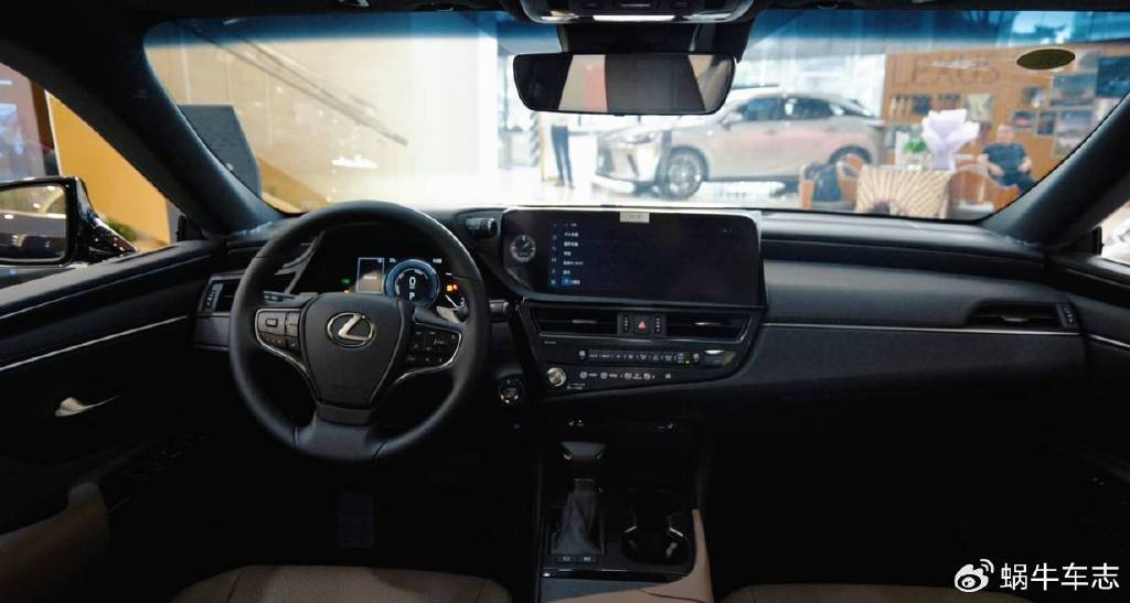 新一代雷克萨斯ES明年来,现款24万多能落地,抄底还是等等新款?(图4) 雷克萨斯ES200价格_雷克萨斯ES200现款车型优惠_雷克萨斯es报价及图片