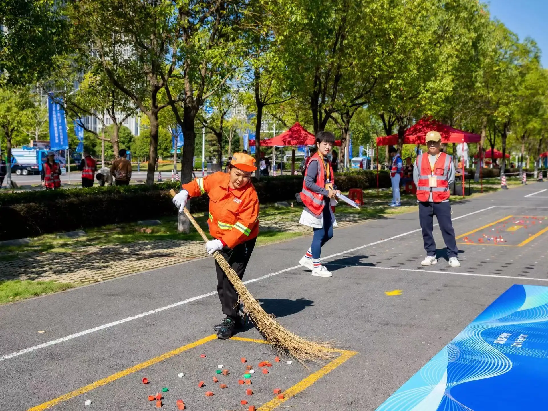 环卫工人福利待遇_环卫工 工资_湖南环卫工人节