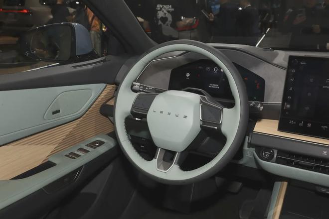 全新雷克萨斯ES纯电版解读:尺寸、内饰全面升级,外观却引争议?(图10) 雷克萨斯es报价及图片_雷克萨斯ES混动与纯电动策略_第八代雷克萨斯ES纯电版设计