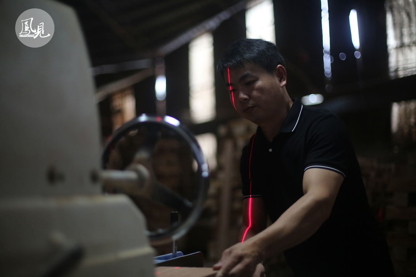 凤见第174期:南康木匠的手艺与守艺(图5) 南康家具产业发展历程_吉师傅木匠学徒经历_装潢木工学徒