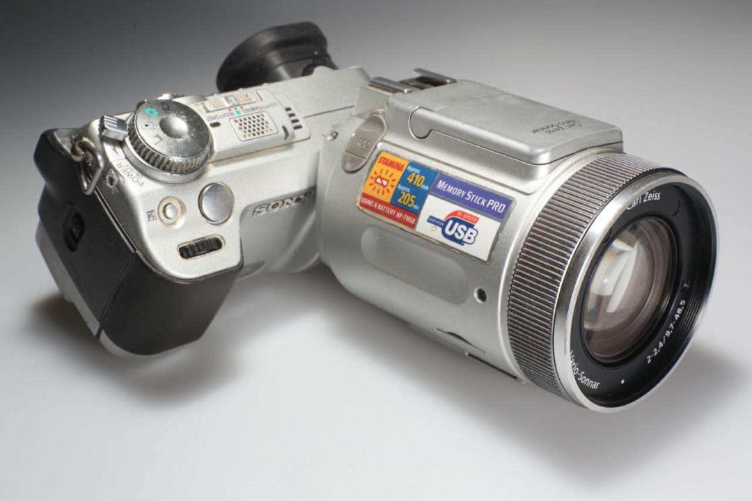 尼康D6上市时间推迟_一代神机相机评选_中国品牌数码相机