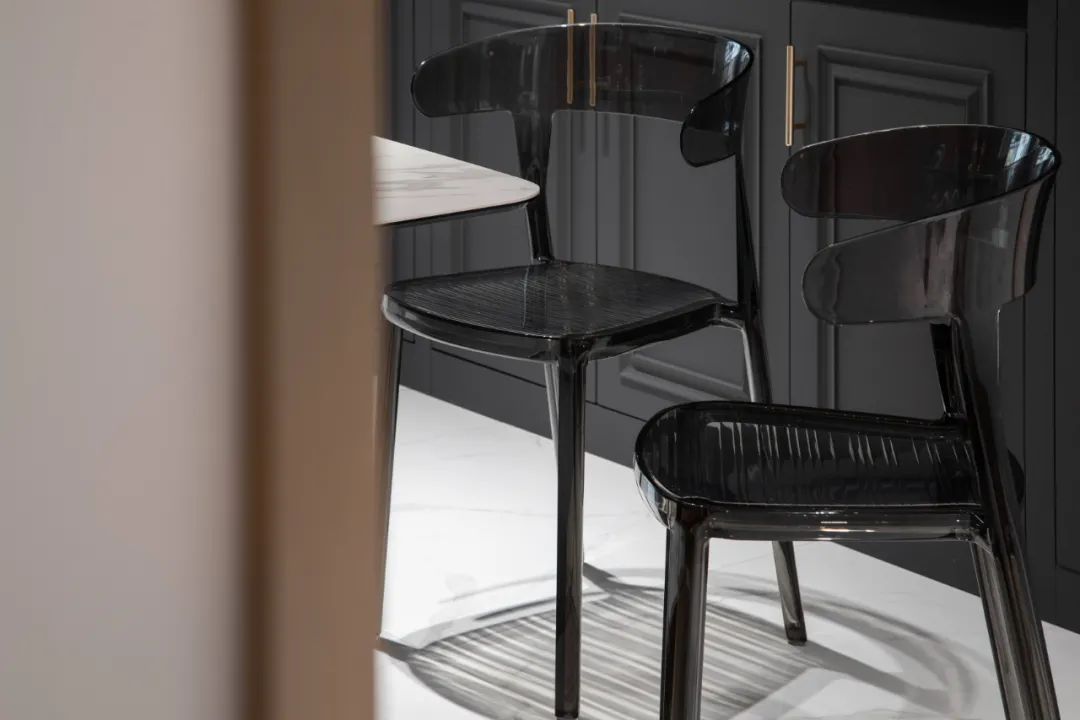 360㎡现代轻奢,有琴房、有舞蹈室,设计很情趣!(图12) 艺术人士住宅装修_现代轻奢家居设计_少儿舞蹈房装修效果图