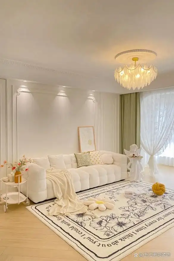 问了10个设计师,今年都推荐它:轻法式,香!(图19) 轻法式装修攻略_澳大利亚装修风格_轻法式风格配色技巧