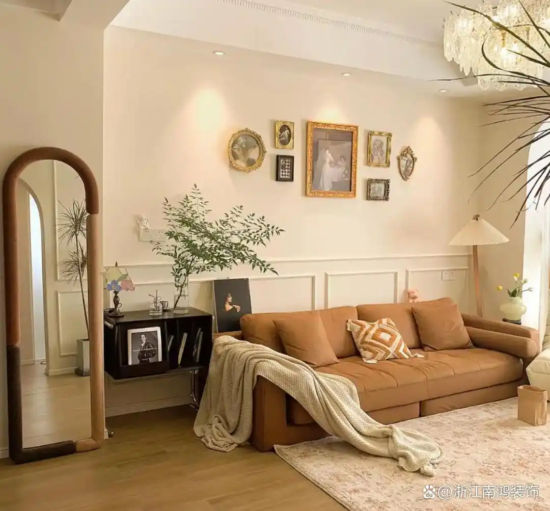 问了10个设计师,今年都推荐它:轻法式,香!(图21) 澳大利亚装修风格_轻法式装修攻略_轻法式风格配色技巧