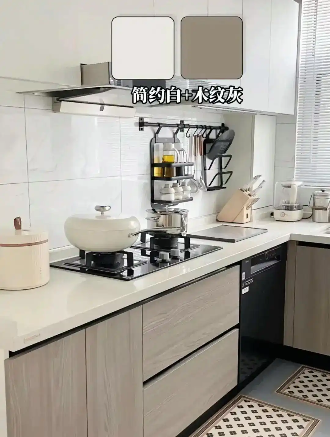 5套2024流行的厨房配色方案,还不会选配色的赶紧收藏(图5) 橱柜巧克力板颜色大全_2024橱柜颜色趋势_厨房配色方案