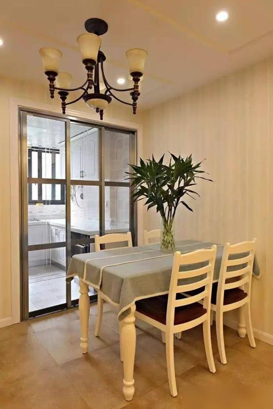 90㎡美式紧促小三居,装完堪比120㎡的宽敞与实用,太厉害(图4) 美式风格小三居室布局_美式家具 小户型_90㎡小三居室设计