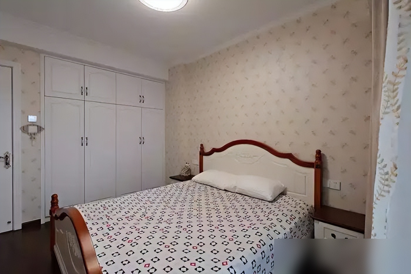 90㎡美式紧促小三居,装完堪比120㎡的宽敞与实用,太厉害(图7) 美式风格小三居室布局_美式家具 小户型_90㎡小三居室设计