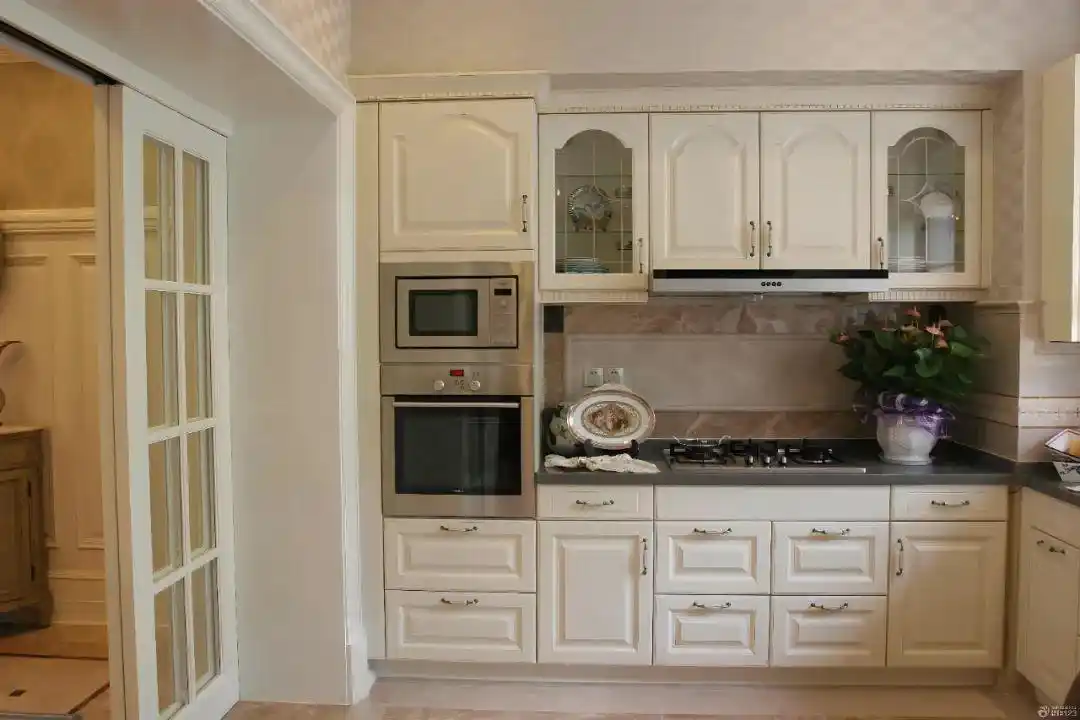 看了邻居家的橱柜,才猛然发现原来橱柜的颜色有这么多选择!(图13) 小厨房橱柜颜色选择_白色橱柜优缺点_橱柜巧克力板颜色大全