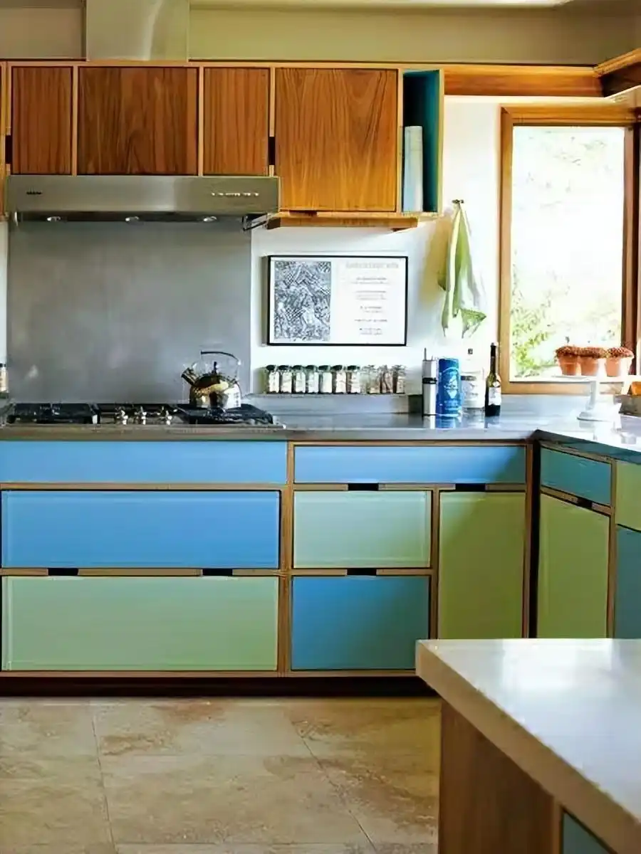 看了邻居家的橱柜,才猛然发现原来橱柜的颜色有这么多选择!(图29) 小厨房橱柜颜色选择_橱柜巧克力板颜色大全_白色橱柜优缺点