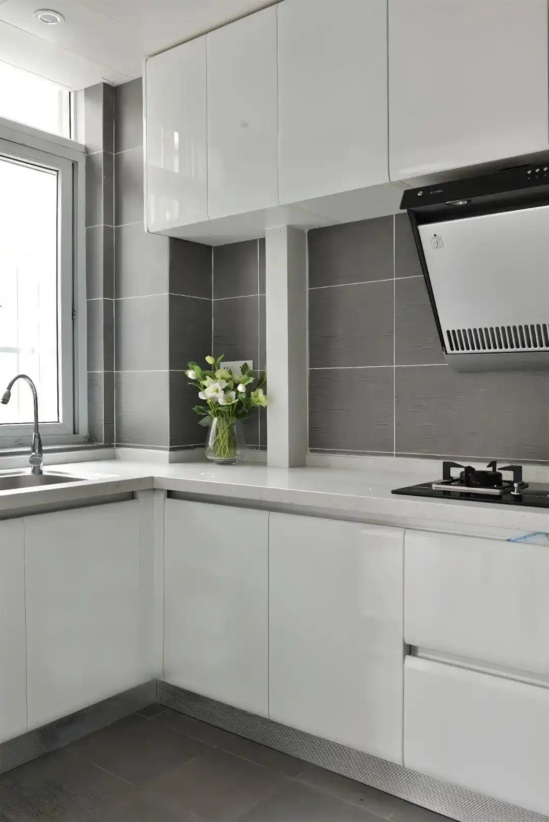 看了邻居家的橱柜,才猛然发现原来橱柜的颜色有这么多选择!(图4) 白色橱柜优缺点_小厨房橱柜颜色选择_橱柜巧克力板颜色大全