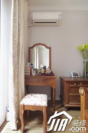 80后小夫妻 收纳控的美式清新小屋(图13) 收纳控小户型温馨家居设计_美式家具 小户型_80后小夫妻美式混搭风格装修