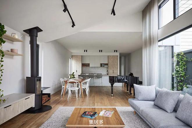 澳大利亚装修风格_澳大利亚现代化小屋设计_高天花板明亮住宅风格