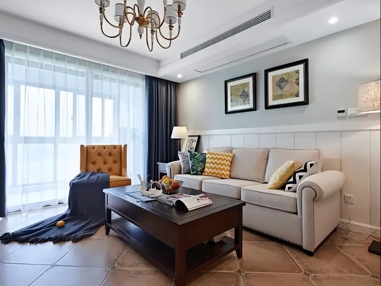 110㎡美式风格,客厅效果很漂亮,榻榻米设计实用!(图2) 客厅电视背景墙设计_美式家具 小户型_美式风格装修案例