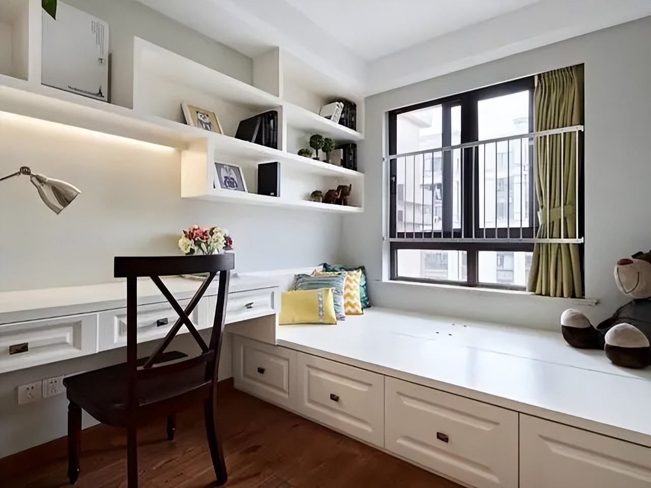 110㎡美式风格,客厅效果很漂亮,榻榻米设计实用!(图9) 美式风格装修案例_客厅电视背景墙设计_美式家具 小户型