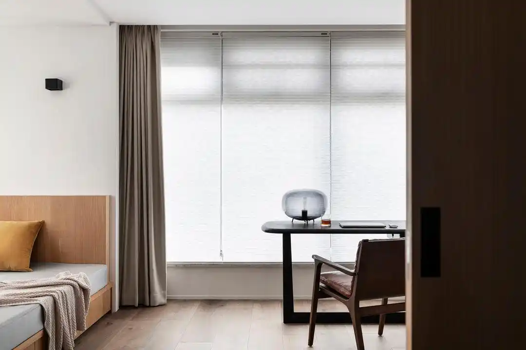 成都夫妇买下大横厅户型,坚持阳台垫高10公分,住过才知有多爽!(图12) 大横厅户型设计_客餐厅互动空间布局_成都地暖装修